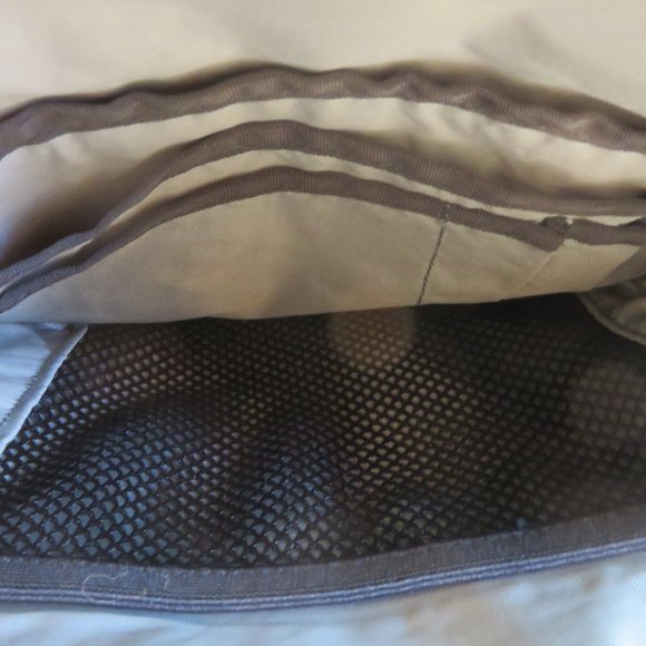 EMS blue/black crossbody medium travel bag, nwot - Picture 6 of 10